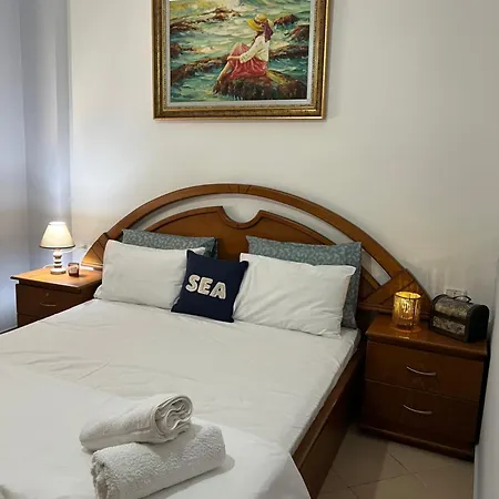 Og Apartment Golem (Tirana)