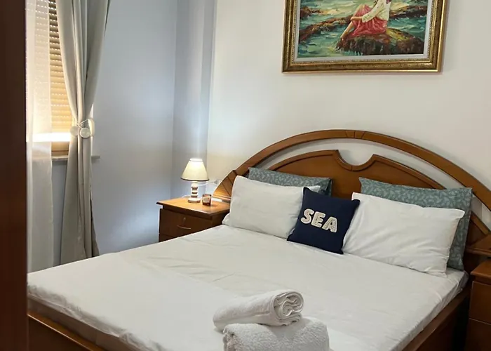 Apartment Og Golem (Tirana)